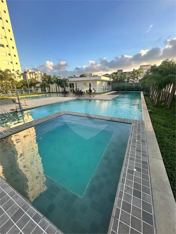 Apartamento à venda no bairro Vila Regente Feijó com 165 m² de área útil construída, com 3 dormitórios, sendo 3 suítes,Mobiliado com 3 Suítes 3 Vagas no Araribá Home Resort