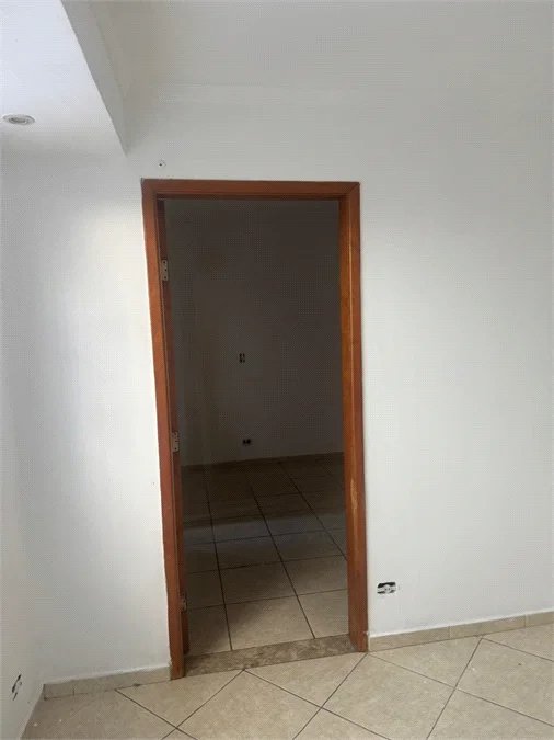 Sobrado à venda com 5 quartos em Bela Vista, Osasco, SP