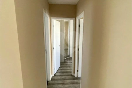 Apartamento no Belém de 52m2 com 2 dorms, 1 suíte, 2 banheiros, 1 vaga. Estuda permuta.