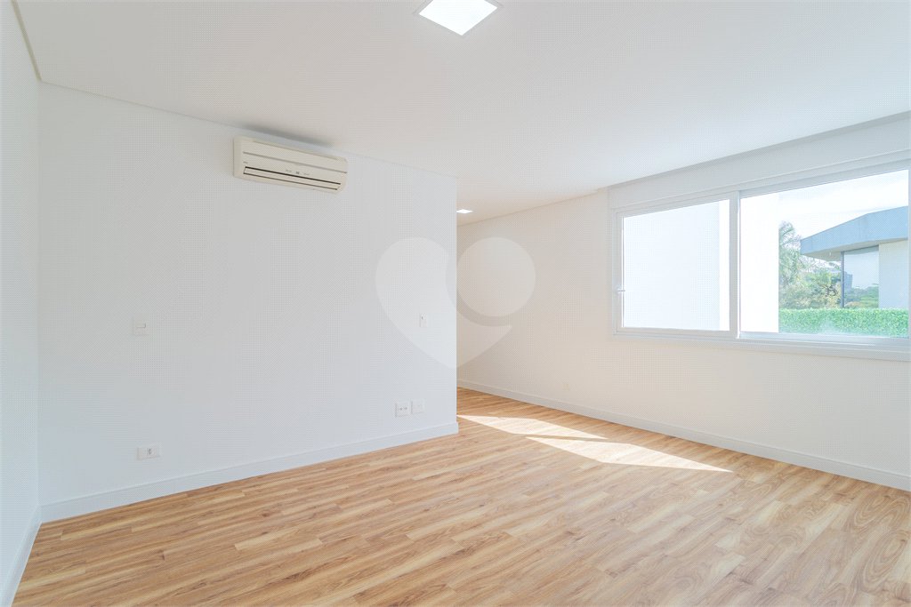 Casa à venda com 4 suítes no condomínio Villagio Quadrifolio, São Paulo - SP
