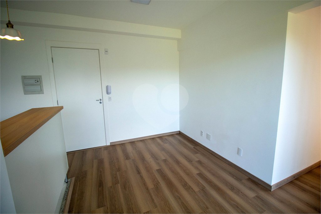 Apartamento para alugar com 2 quartos, sendo 1 suíte, em Chácaras Manão, Mairinque, SP