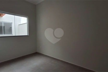 Casa de Vila à venda com 2 quartos em Jardim Santa Marta, Sorocaba, SP