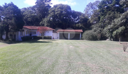 Chácara à venda com 3 quartos, sendo 2 suítes, em Vila Darcy Penteado (mailasqui), São Roque, SP