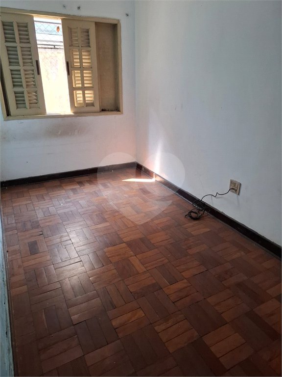 Casa à venda com 4 quartos, sendo 3 suítes, em Jardim São Bento, São Paulo, SP