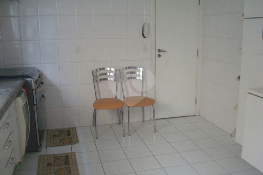 Sobrado à venda com 3 quartos, sendo 1 suíte,  em Parque Peruche, São Paulo, SP