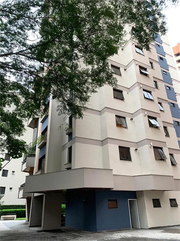 Apartamento à venda com 4 quartos, sendo 2 suítes, em Real Parque, São Paulo, SP
