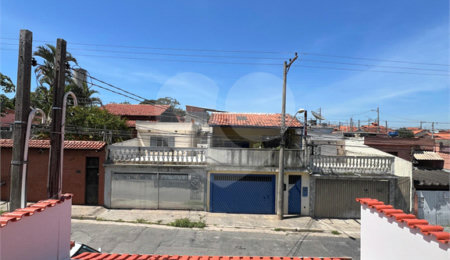 Sobrado à venda com 3 quartos, sendo 1 suíte, em Conjunto Habitacional Brás Cubas, Mogi das Cruzes, SP