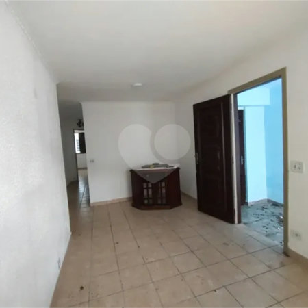 Casa de Vila à venda com 3 quartos, sendo 1 suíte,  em Jardim Esmeralda, São Paulo, SP