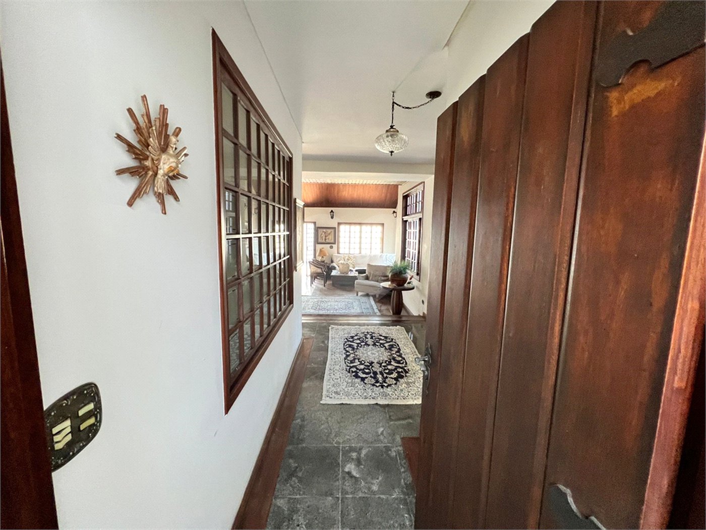 Casa à venda com 4 quartos, sendo 3 suítes, em Chácara Monte Alegre, São Paulo, SP