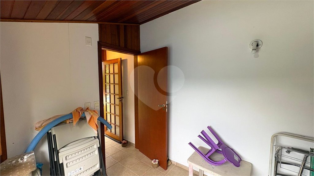 Casa à venda com 4 quartos, sendo 2 suítes,  no condomínio Vivendas do Lago, Sorocaba - SP