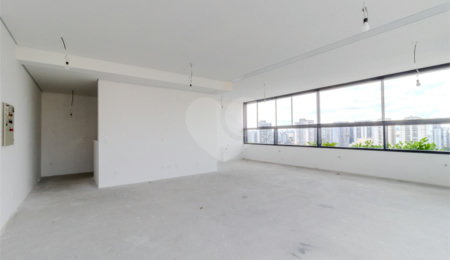 Apartamento à venda com 3 suítes em Campo Belo, São Paulo, SP
