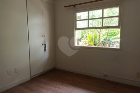 Casa à venda ou para alugar com 6 quartos, sendo 4 suítes, em Jardim Itaperi, Atibaia, SP