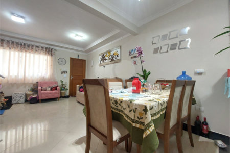 Casa à venda com 3 quartos, sendo 2 suítes,  em Jardim Lallo, São Paulo, SP