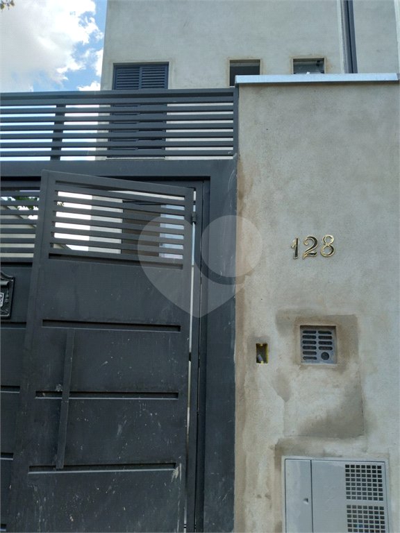 Casa à venda com 3 quartos, sendo 1 suíte, em Vila Nivi, São Paulo, SP