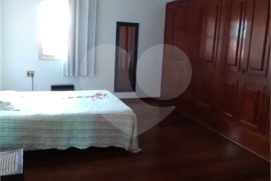 Casa à venda com 5 quartos, sendo 3 suítes, em Perdizes, São Paulo, SP