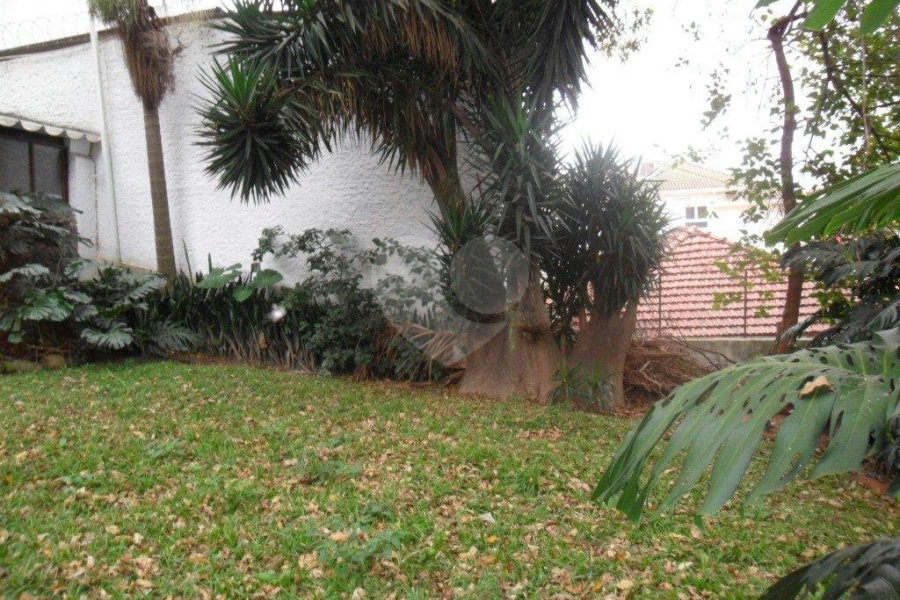 Sobrado à venda com 3 quartos, sendo 1 suíte, em Vila Albertina, São Paulo, SP