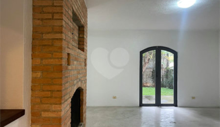 Casa para alugar com 4 quartos, sendo 3 suítes,  em Alto da Boa Vista, São Paulo, SP