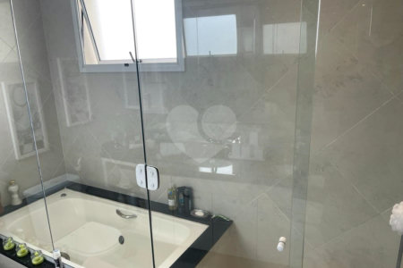 Apartamento à venda com 3 suítes em Vila Gertrudes, São Paulo, SP