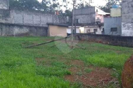 Casa à venda com 3 quartos em Jardim Indaiá, Poá, SP