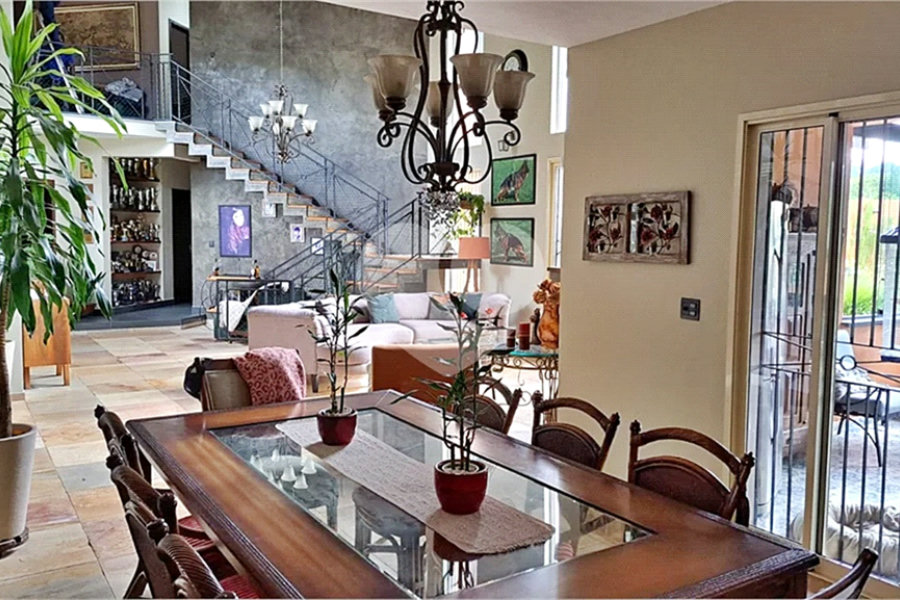 Casa à venda com 8 quartos, sendo 4 suítes, em Roseira, Mairiporã, SP