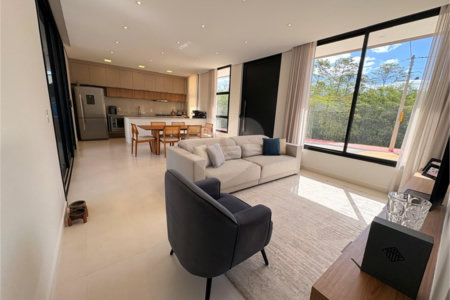 Casa à venda com 3 suítes no condomínio Helena Maria, Sorocaba - SP