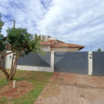 Casa à venda com 3 quartos, sendo 1 suíte, em Residencial Ponta Porã II, Ponta Porã, MS