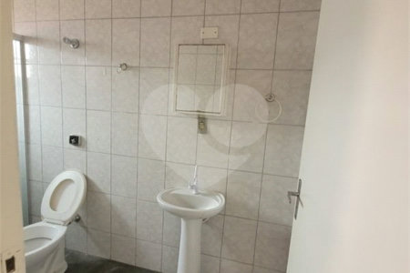 Casa à venda com 3 quartos, sendo 1 suíte, em Vila Vitório Mazzei, São Paulo, SP