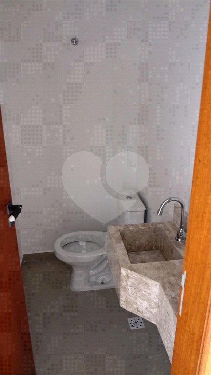 Sobrado à venda com 3 quartos, sendo 1 suíte,  em Vila Nivi, São Paulo, SP