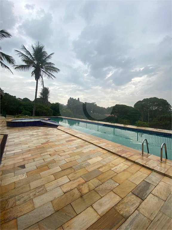 Casa à venda com 4 suítes no condomínio Vale da Santa Fé, Vinhedo - SP