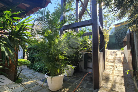 Casa em condomínio à venda com 4 quartos, sendo 3 suítes,  em Geribá, Armação dos Búzios, RJ