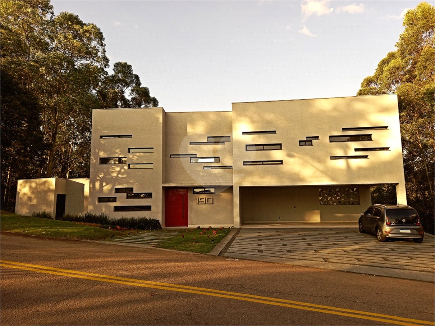 Casa à venda ou para alugar com 4 quartos, sendo 3 suítes, em Serra dos Lagos (jordanésia), Cajamar, SP