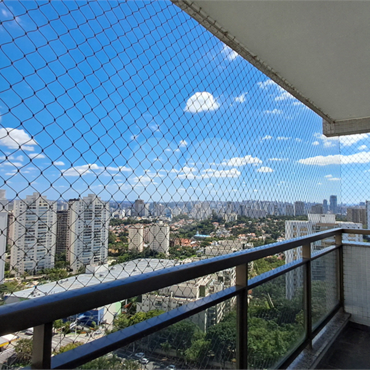 Apartamento à venda com 3 quartos, sendo 1 suíte,  em Alto da Boa Vista, São Paulo, SP
