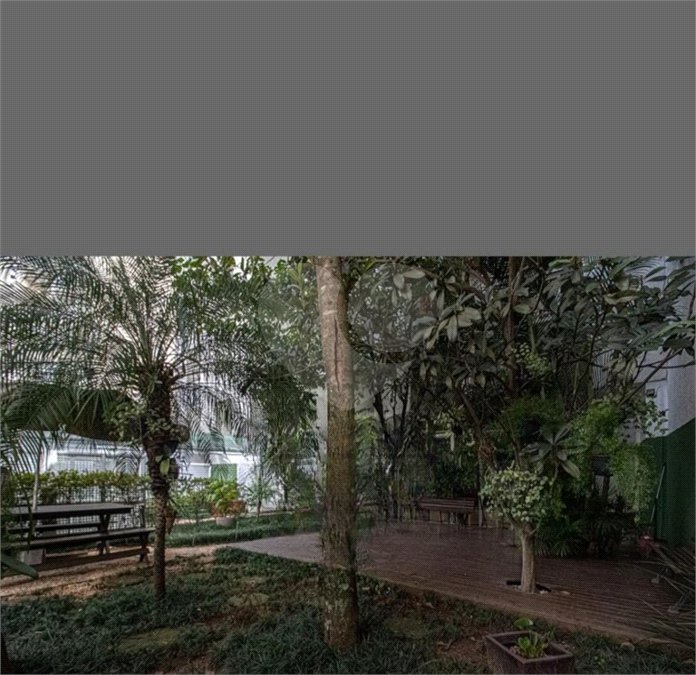 Apartamento à venda com 3 quartos, sendo 1 suíte,  em Aclimação, São Paulo, SP
