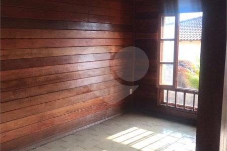 Casa à venda com 3 quartos, sendo 1 suíte, no condomínio Zuleika Jabour, Salto - SP
