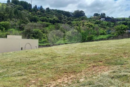 Terreno à venda no condomínio Villagio Di Verona, Vinhedo - SP