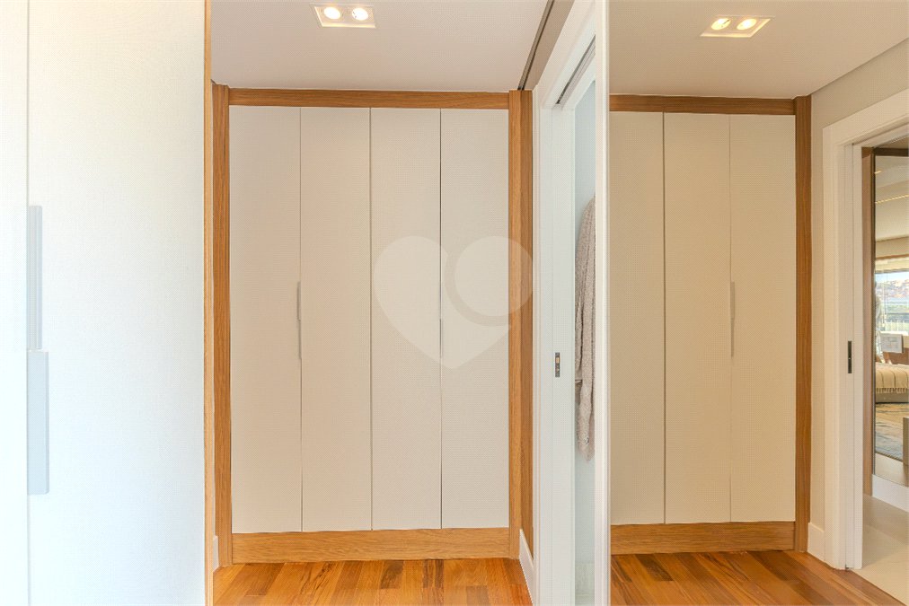 Apartamento à venda com 2 suítes em Santo Amaro, São Paulo, SP