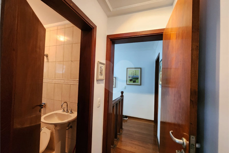 Casa à venda com 5 suítes no condomínio Suíça da Cantareira, Mairiporã - SP