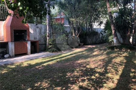 Casa à venda com 4 quartos, sendo 1 suíte, em Vila Cordeiro, São Paulo, SP