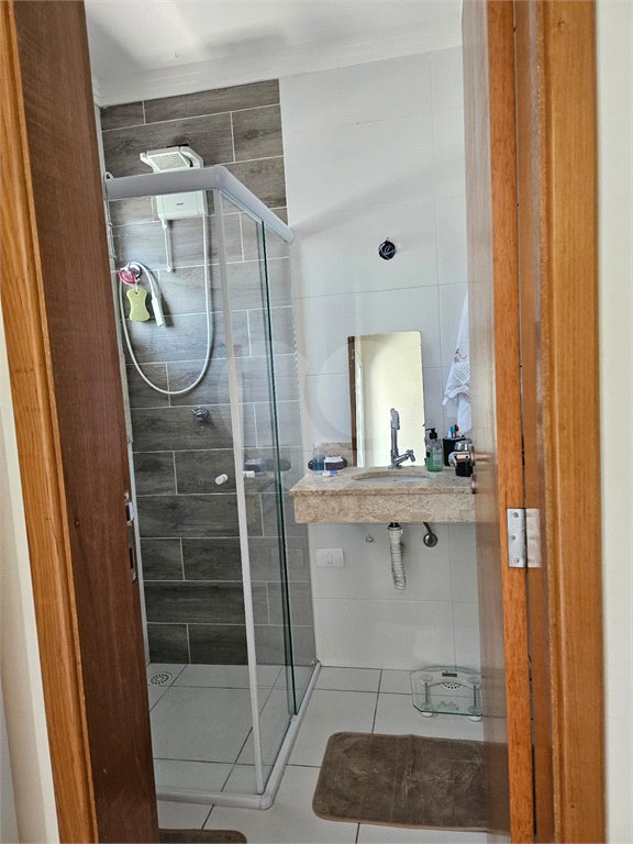 Casa à venda com 3 quartos, sendo 1 suíte, no condomínio Professora Romilde Nogueira de Sá, São Paulo - SP