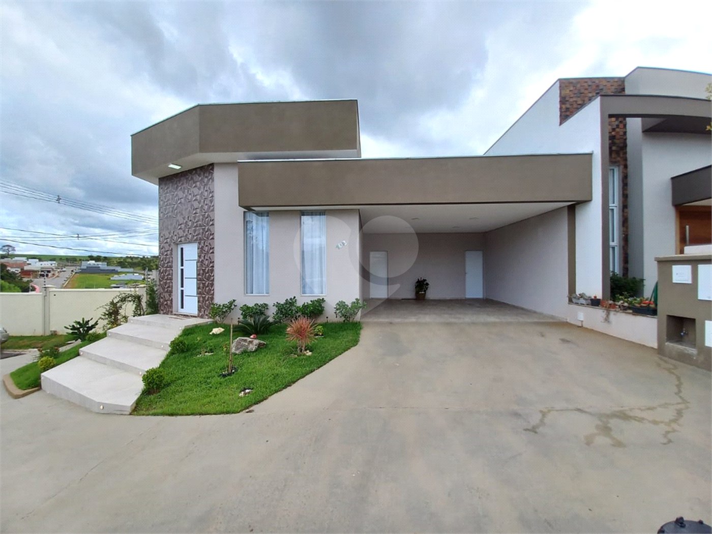 Casa à venda com 3 quartos, sendo 1 suíte,  no condomínio Villagio Milano, Sorocaba - SP