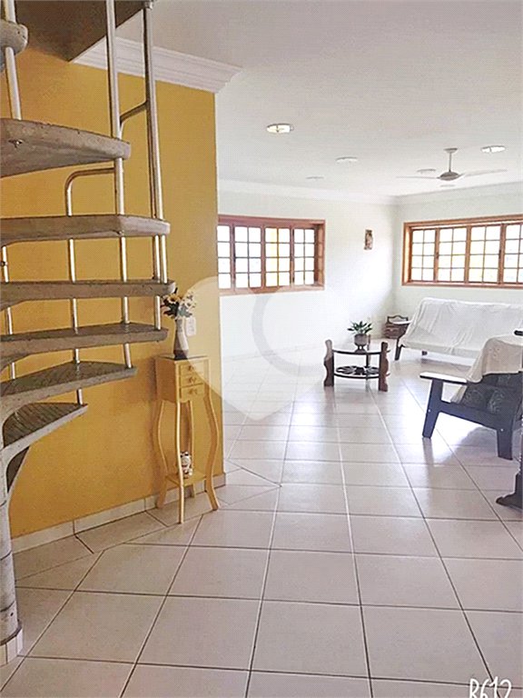 Casa à venda com 4 quartos, sendo 3 suítes, em Luiz Fagundes, Mairiporã, SP