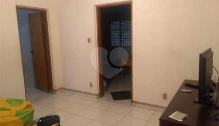 Sobrado à venda com 3 quartos, sendo 1 suíte,  em Jardim Maria Antônia Prado, Sorocaba, SP