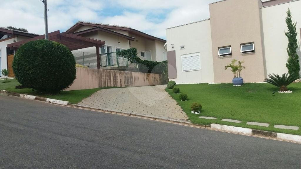 Casa à venda com 4 suítes em Guaxinduva, Atibaia, SP