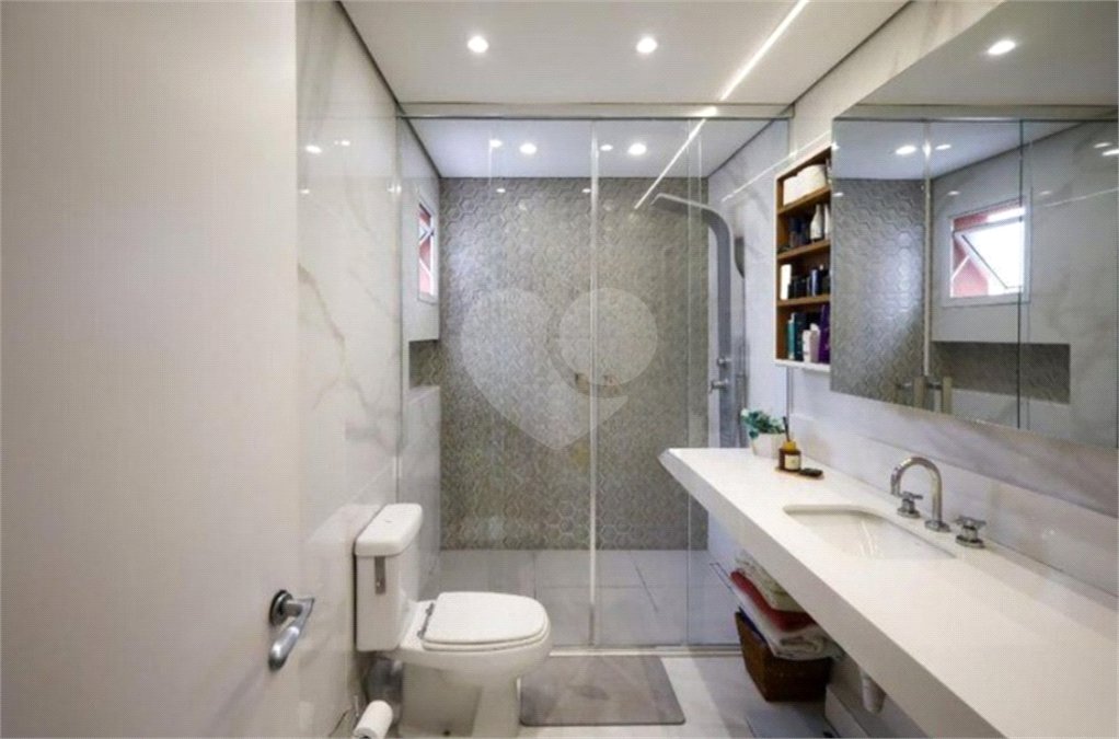 Apartamento à venda ou para alugar com 3 quartos, sendo 2 suítes,  em Jardim Marajoara, São Paulo, SP