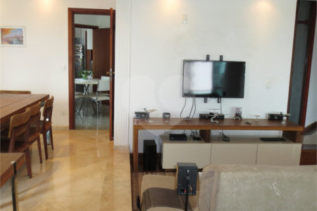 Apartamento à venda com 4 quartos, sendo 3 suítes,  em Saúde, São Paulo, SP