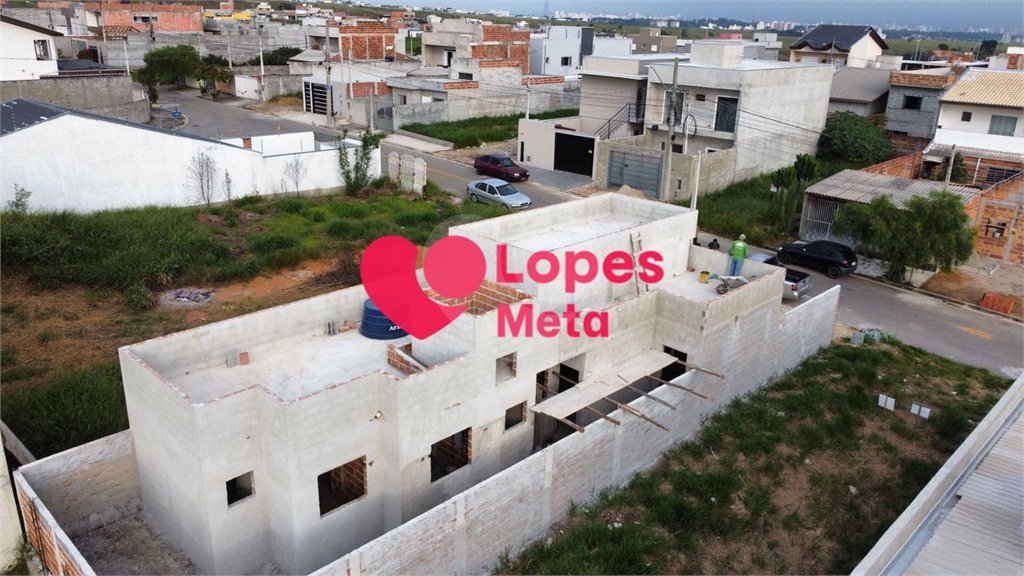 CASA A VENDA, BAIRRO SETVILLE ALTOS DE SÃO JOSÉ, 3 DORMITORIOS SENDO 1 SUITE, 3 VAGAS DE GARAGEM, SJ