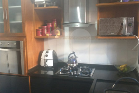Sobrado à venda com 3 quartos, sendo 1 suíte,  em Jardim Universo, Mogi das Cruzes, SP