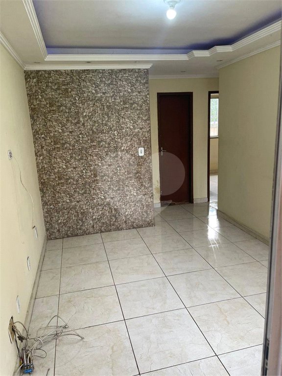 Apartamento para alugar com 2 quartos em Senador Vasconcelos, Rio de Janeiro, RJ