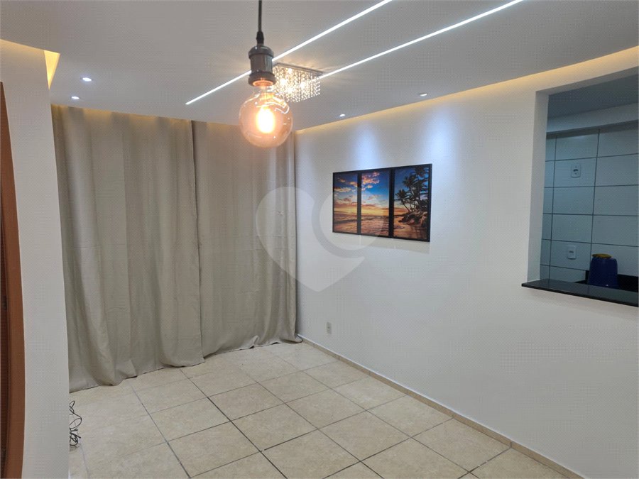 Apartamento à venda com 2 quartos em Santa Cruz, Rio de Janeiro, RJ