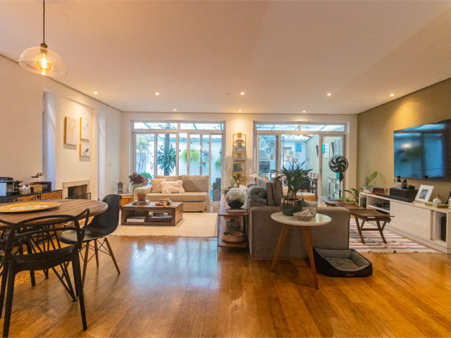 Casa à venda com 4 suítes no condomínio Vila Inglesa, São Paulo - SP